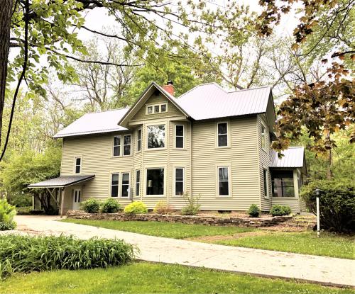 1205 Williams Road